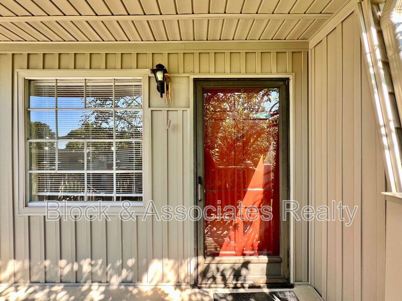 Foto del edificio - 3826 Country Club Rd