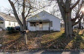 Building Photo - 1916 S Delawanda Ave