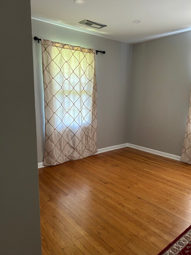 La habitación - 2629 Commonwealth Dr