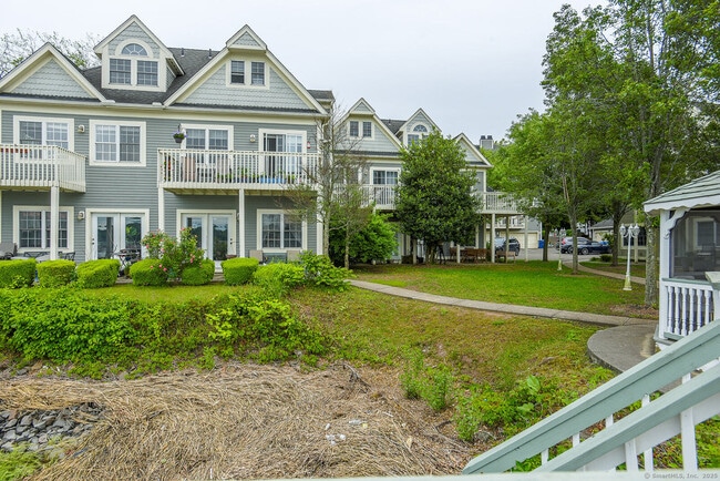 Building Photo - 750 Quinnipiac Ave