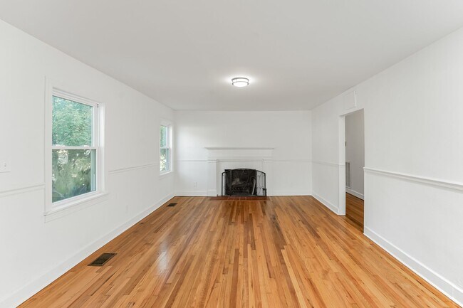 Photo - Pet friendly 3bed/1.5bath House