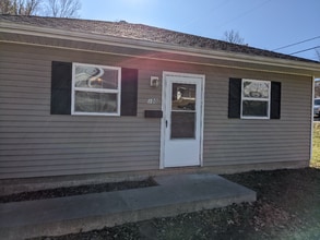 Building Photo - 100 Schultze St