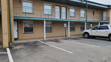 Building Photo - 1331 Freeport Rd