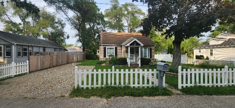 Primary Photo - 2236 Regent St