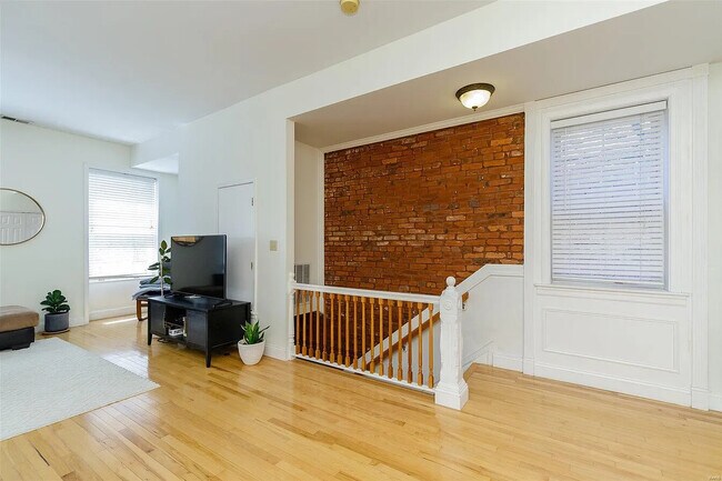 Foto del edificio - 4063 Shenandoah Ave