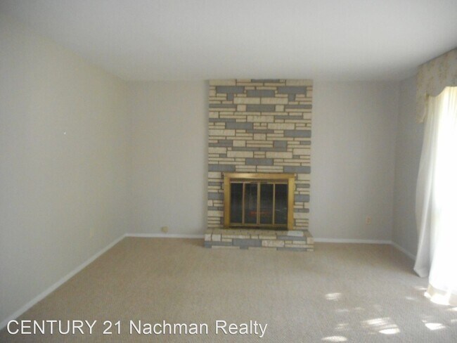 Foto del edificio - 3 br, 1.5 bath House - 4 Fairway Lane