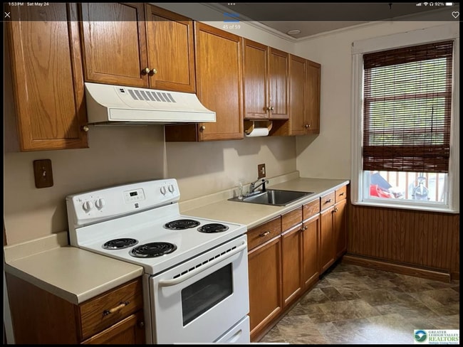 Building Photo - 525 S Greenwood Ave