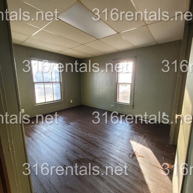 Foto del edificio - $875- 4 bed 1 bath - Single Family Home