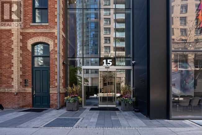 Building Photo - 15-1415 Grenville St