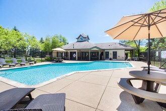 Building Photo - Park West Club