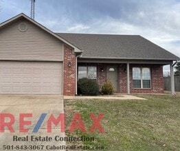 Building Photo - 204 Weathering Cir