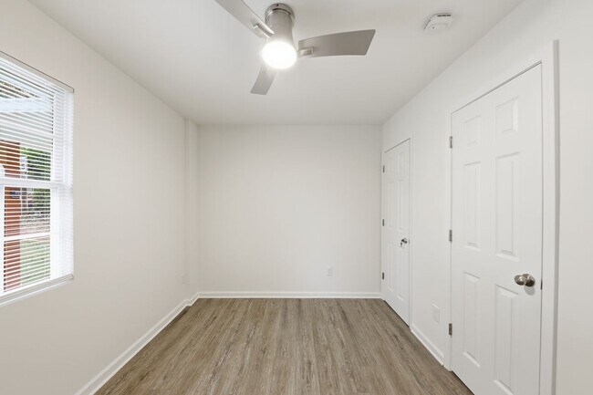 Foto del edificio - 375 Lincoln St SW