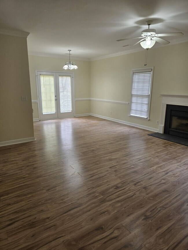 Building Photo - Residential Home Located in Vermillion wit...