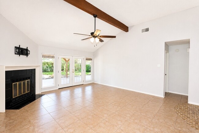 Building Photo - 7126 Buchanan Dr