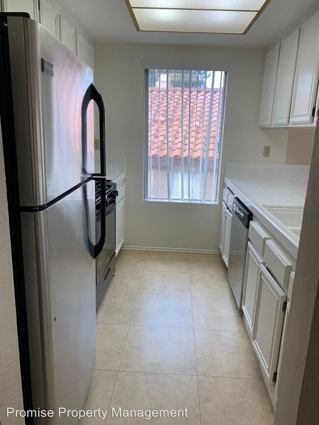 Building Photo - 3 br, 2 bath House - 1058 Grape St.