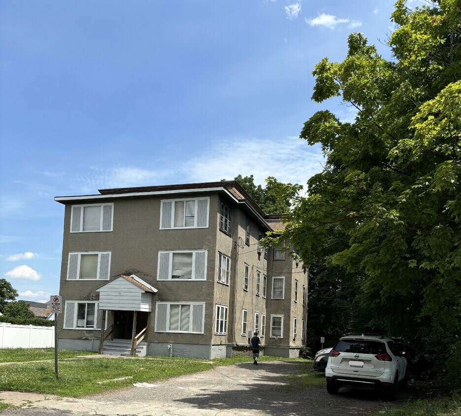 Foto del edificio - 124 Prospect Ave