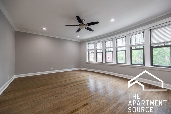 Foto del edificio - 2238 N Sawyer Ave