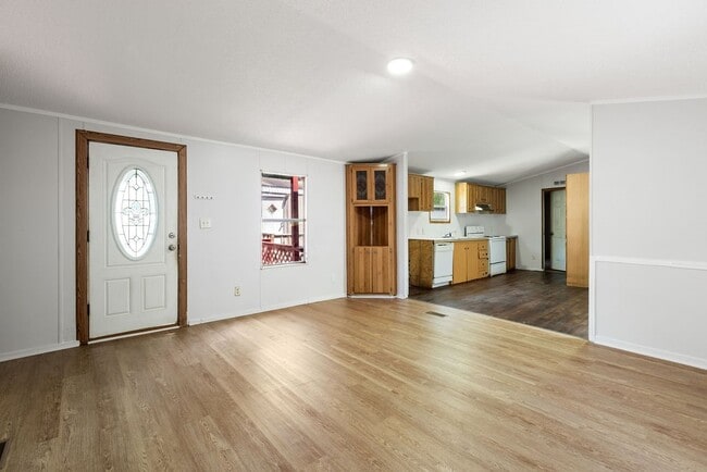 Building Photo - 13173 S Lee Shore Dr
