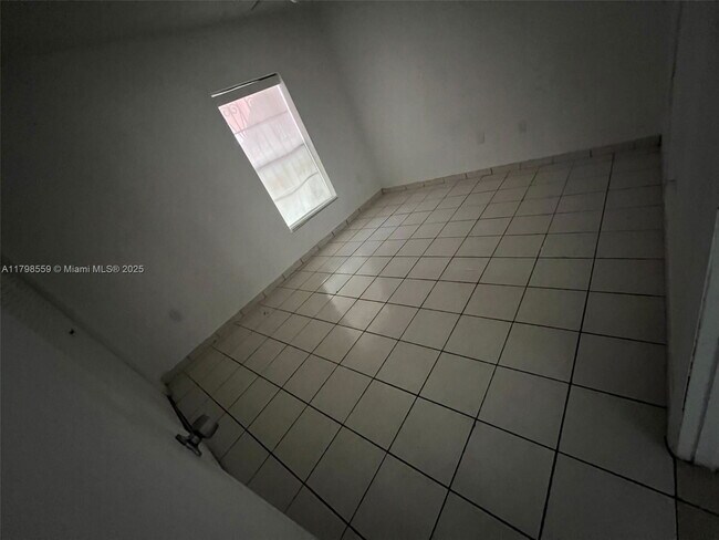 Foto del edificio - 1770 SW 6th St