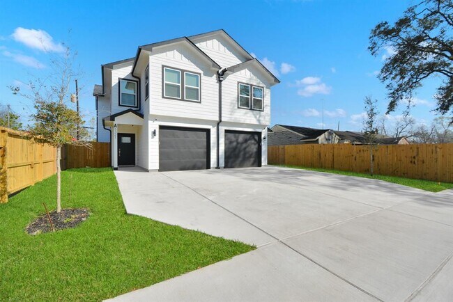 Building Photo - 5321 Malmedy Rd