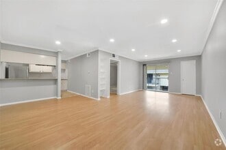 Building Photo - 3131 Cummins St