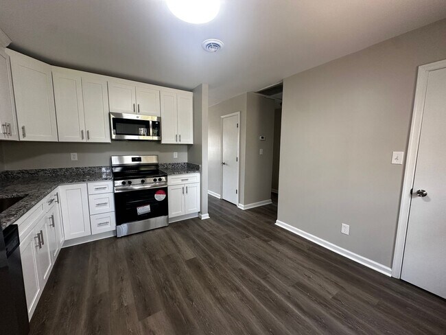 Foto del edificio - 2 bedroom Duplex in Williamsburg! Availabl...