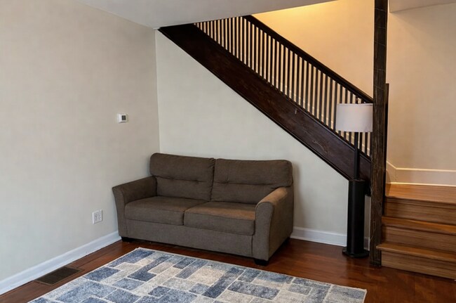 Foto del edificio - 409 S Aurora St