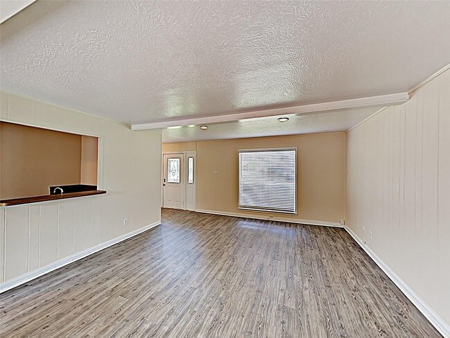 Foto del edificio - 22731 River Birch Drive