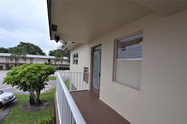 Foto del edificio - 7500 NW 5th Pl