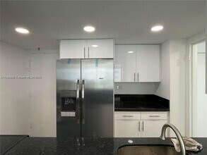 Building Photo - 7545 E Treasure Dr