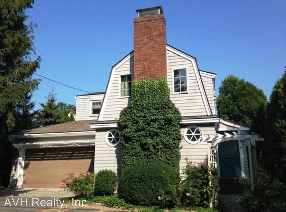 Foto principal - 3 br, 2 bath House - 8 Saint Louis Avenue