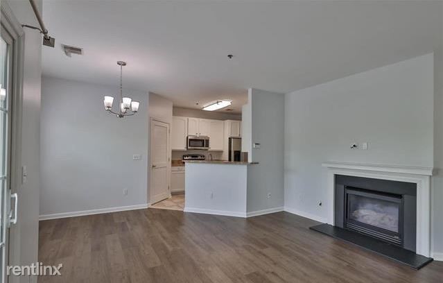 Foto del edificio - 2 br, 3 bath Townhome - 882 Nittany Court