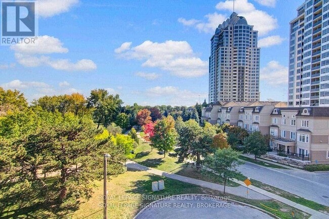 Building Photo - 15 Rean Dr