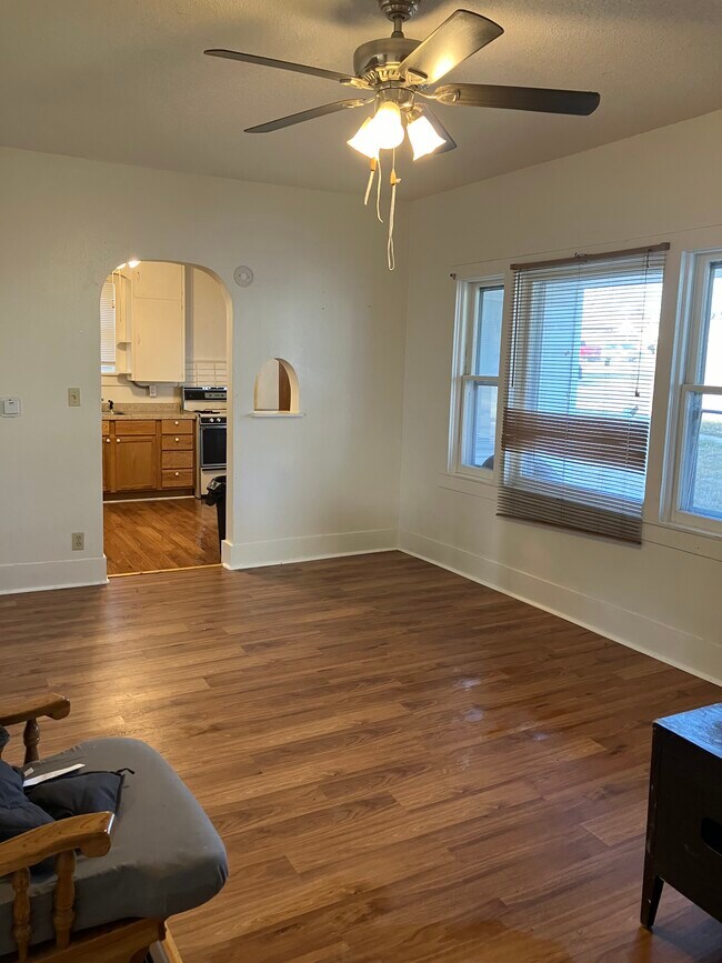 Photo inspiration: Luxury High Ceiling Apartments For Rent In San Francisco Reference: Apartments For Rent With High Ceilings Near Sunset Knolls