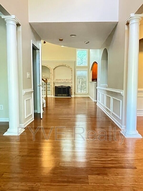 Building Photo - 585 Gran Heritage Way