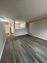 Building Photo - 247 Durand St