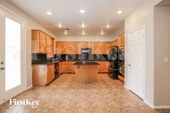 Foto del edificio - 7536 Catalina Harbor St