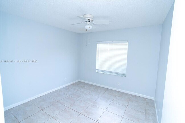 Foto del edificio - 9012 SW 20th Pl