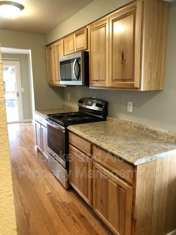 Foto del edificio - 2410 SE 9th Ct