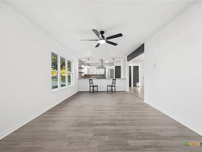 Foto del edificio - 3505 W Adams Ave