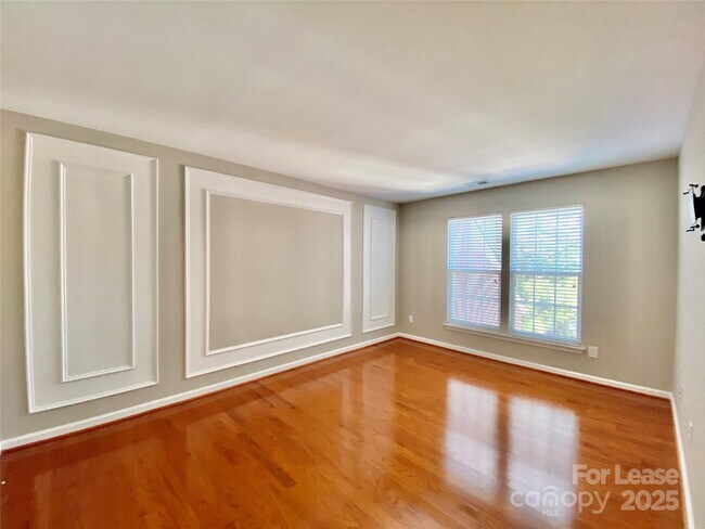 Foto del edificio - 5232 Berkeley Estates Dr