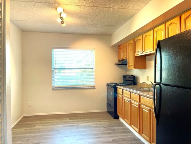 Photo - Palm Gardens Community Apartment