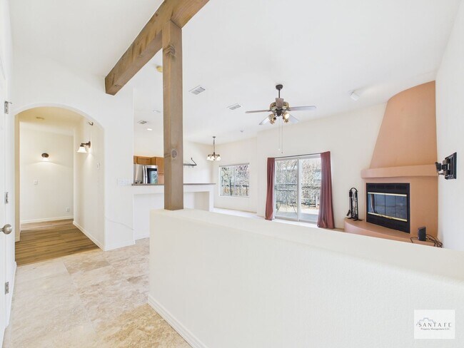 Building Photo - Freshly Upgraded Single Family Home Available Now!