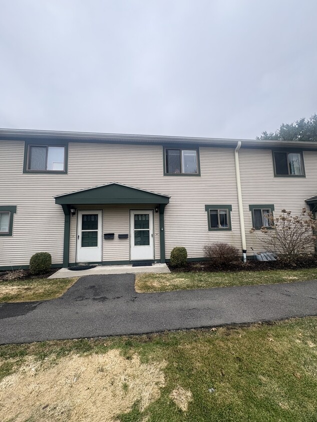 Photo - 51 The Brook (Amherst, MA)