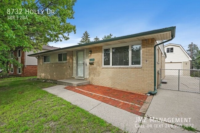 Building Photo - AVAILABLE NOW 3 BEDROOM / 2 BATH IN CANTON