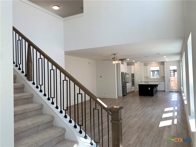 Building Photo - 1048 Easy Gruene