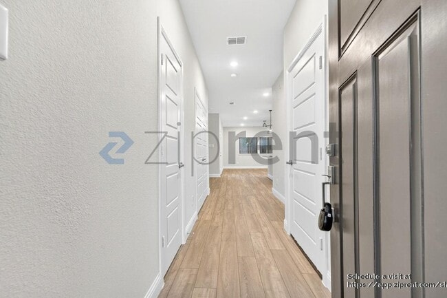 Building Photo - 212 Griffith Dr