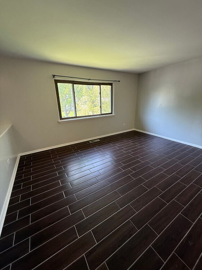 Foto del edificio - 8520 Lakewood Ave
