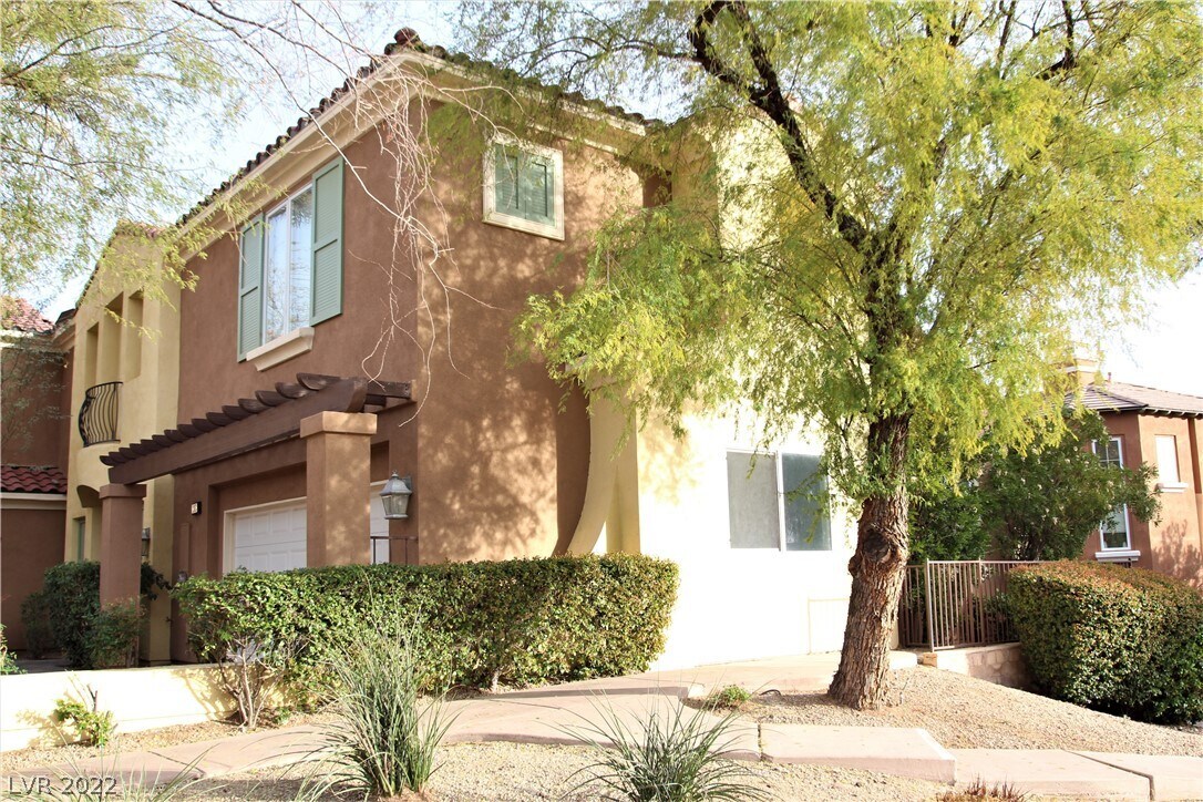 18 Cerchio Centrale, Henderson, NV 89011 Townhome Rentals in