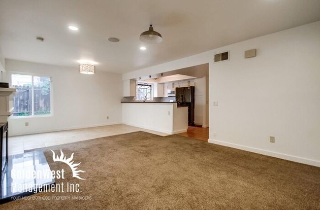 Building Photo - 316 Dorsey Way